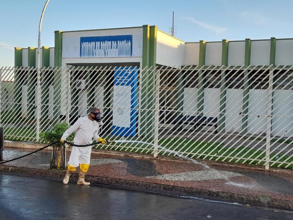 Foto 12 de 20 — Prefeitura de Boa Esperança do Sul faz higienização pela cidade