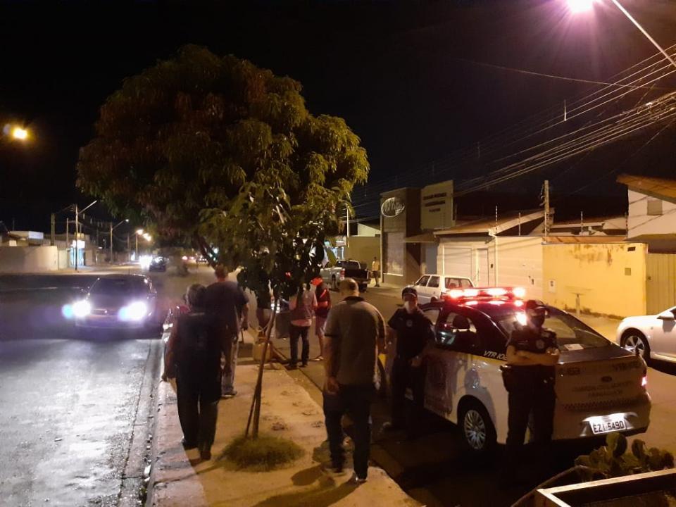 Foto 3 de 3 — Prefeitura faz fiscalização na Rua dos Eletricitários e diz que pessoas serão autuadas