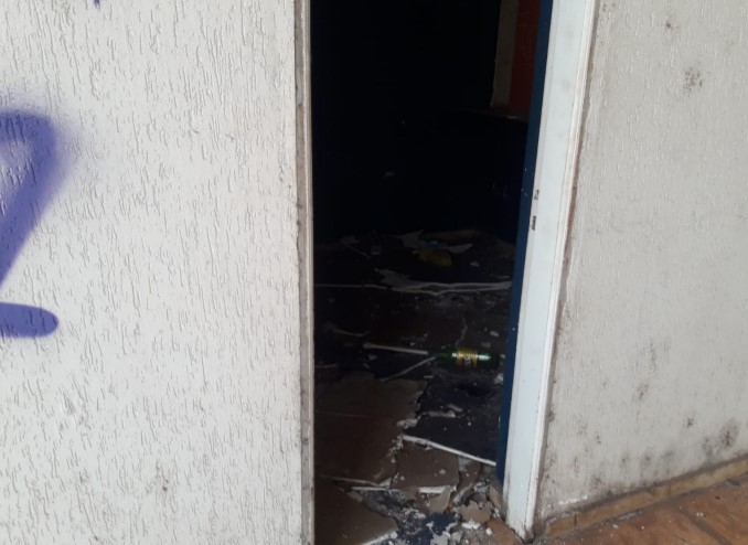 Foto 10 de 11 — Vereador cobra medidas sobre abandono do prédio do antigo Tropical Shopping