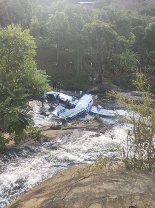 Foto 3 de 3 — Marília Mendonça morre em acidente aéreo