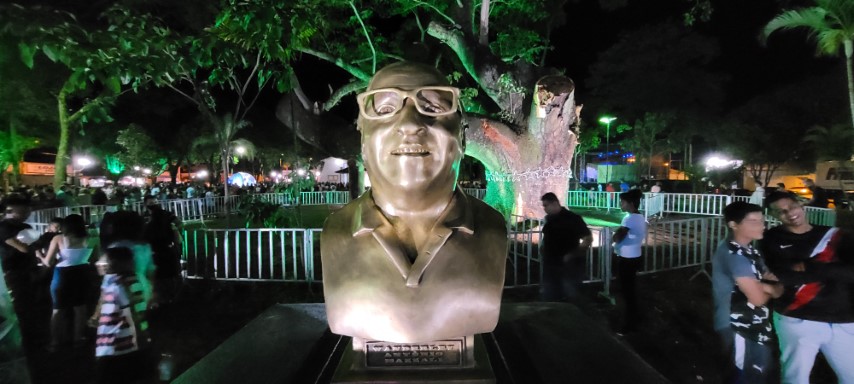 Foto 3 de 49 — ​Primeira noite do Esperança Luz encanta multidão em Boa Esperança