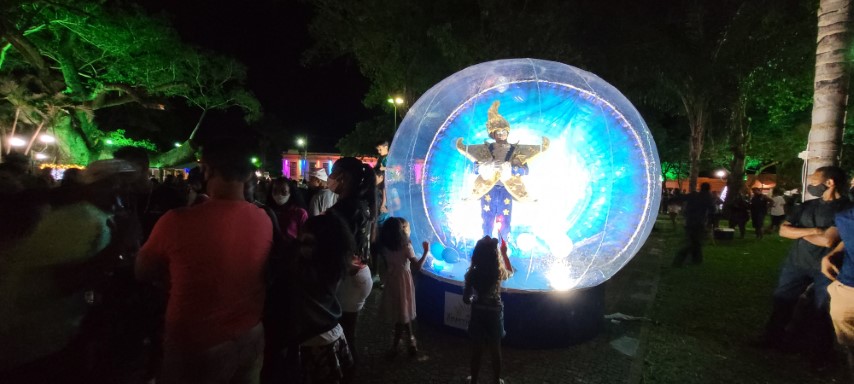 Foto 15 de 49 — ​Primeira noite do Esperança Luz encanta multidão em Boa Esperança