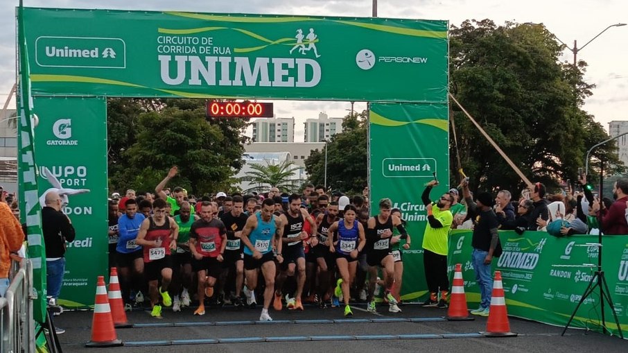 Foto 11 de 11 — Quase 1.500 corredores participam do Circuito de Corrida de Rua Unimed