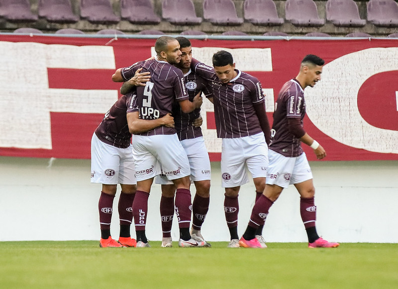 Foto 2 de 2 — Após ótimo primeiro turno, Ferroviária precisa manter sua consistência