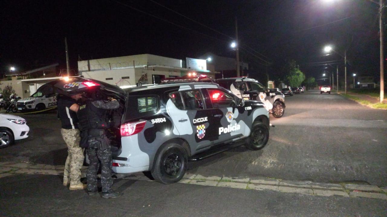 Foto 5 de 8 — Homem faz a mãe de 80 anos refém por mais de 6 horas em Araraquara