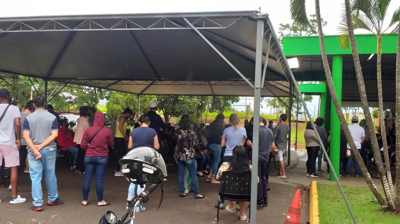 Foto 3 de 7 — ​Primeiro dia do “Gripário” da Unimed é marcado por fila e reclamações