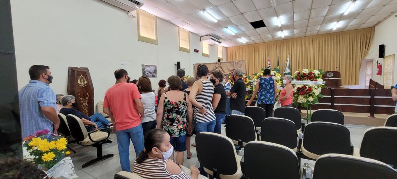Foto 10 de 16 — ​Parte Zé Neto, fica o legado; o adeus ao eterno professor