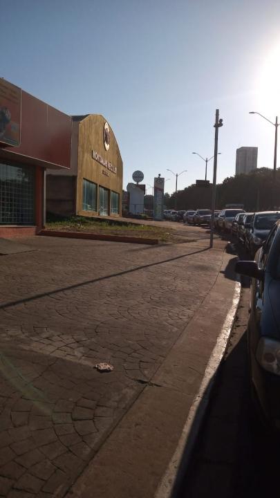 Foto 2 de 5 — ​Plantão de vacinação gera longas filas, trava Via Expressa e revolta moradores