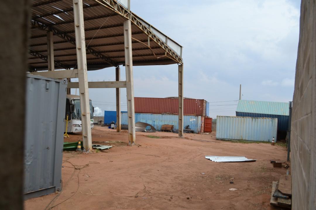 Foto 6 de 28 — Vendaval derruba barracões em distrito industrial