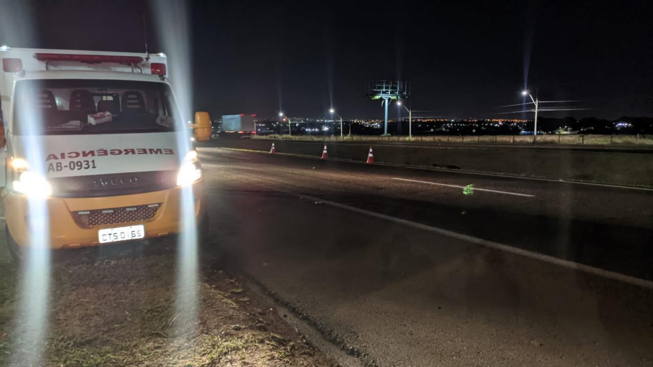 Foto 9 de 11 — Homem morre atropelado na Rodovia Washington Luís em Araraquara
