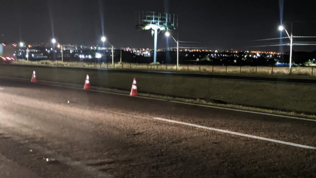 Foto 10 de 11 — Homem morre atropelado na Rodovia Washington Luís em Araraquara
