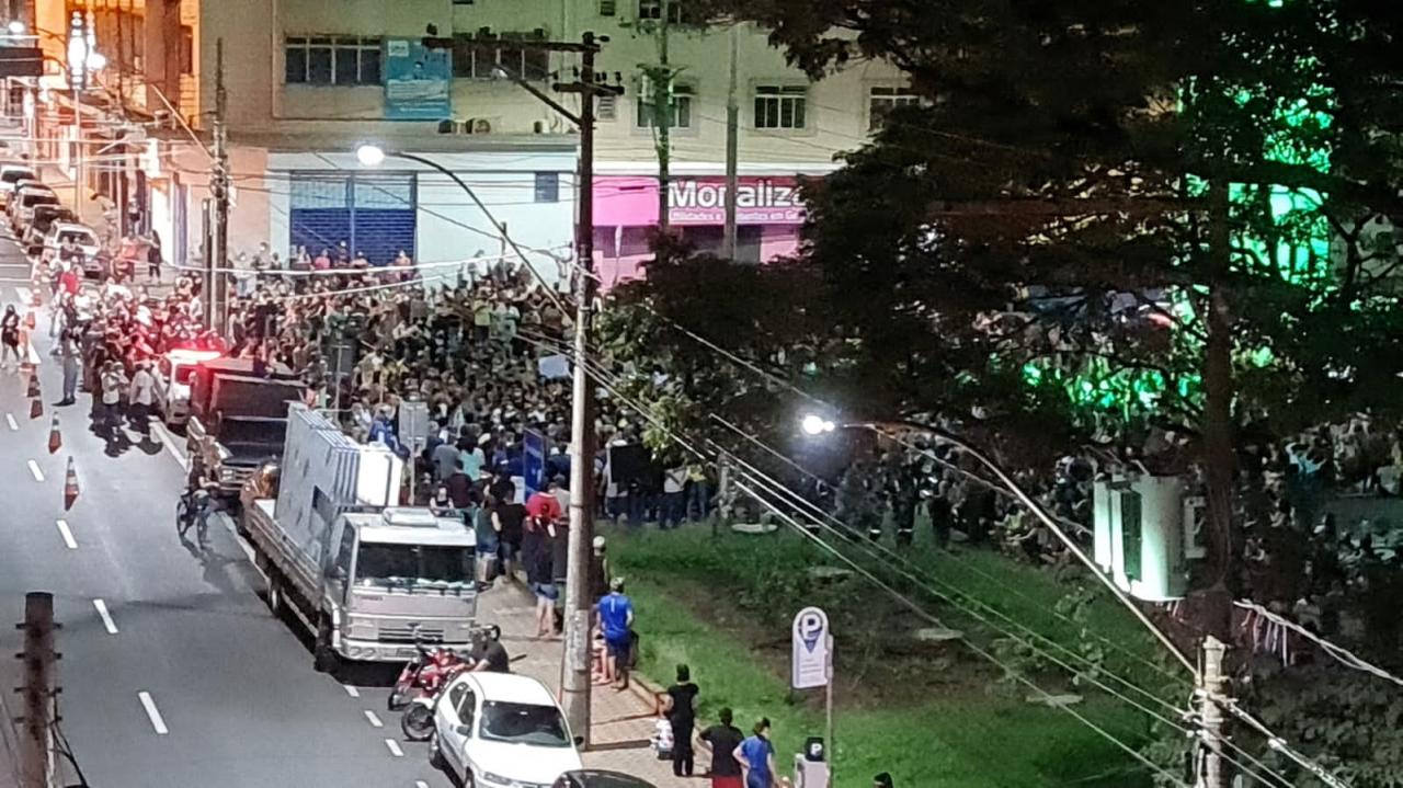 Foto 3 de 5 — Servidores de Araraquara fazem assembleia e pedem reajuste salarial de 17,38%