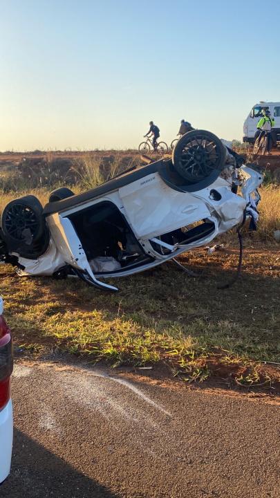 Foto 3 de 11 — Três pessoas morrem em gravíssimo acidente na manhã deste domingo