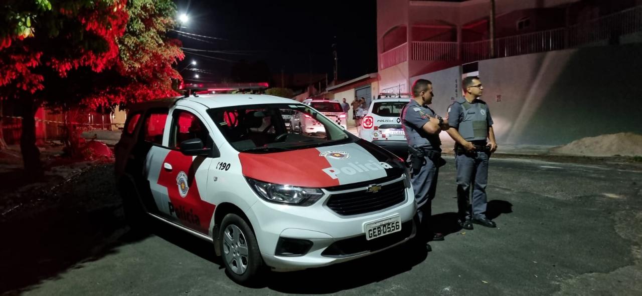 Foto 6 de 7 — Homem é baleado na porta de casa no Jardim Santa Clara em Araraquara