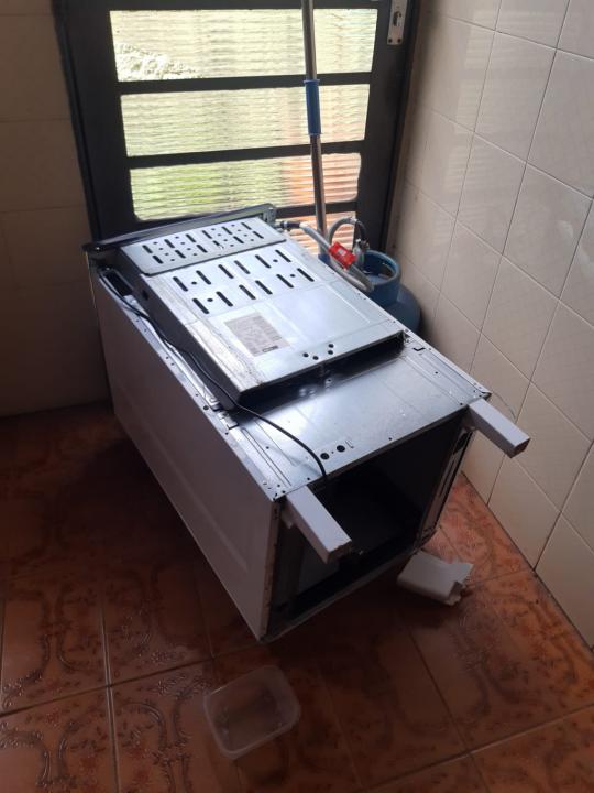 Foto 6 de 8 — Comerciantes são esfaqueados em tentativa de assalto na Vila Xavier