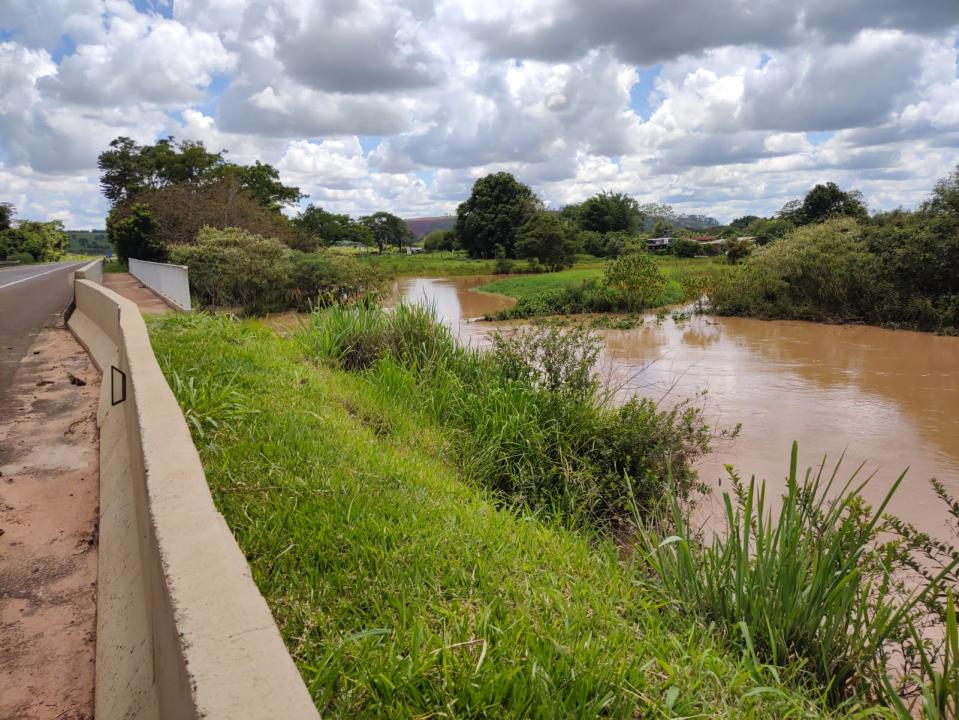 Foto 4 de 9 — Trecho da SP-255 entre Araraquara e Boa Esperança é liberado