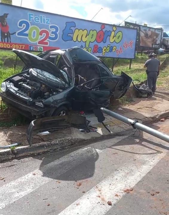 Foto 6 de 6 — Carro destruído na Expressa foi furtado e proprietária não tinha seguro