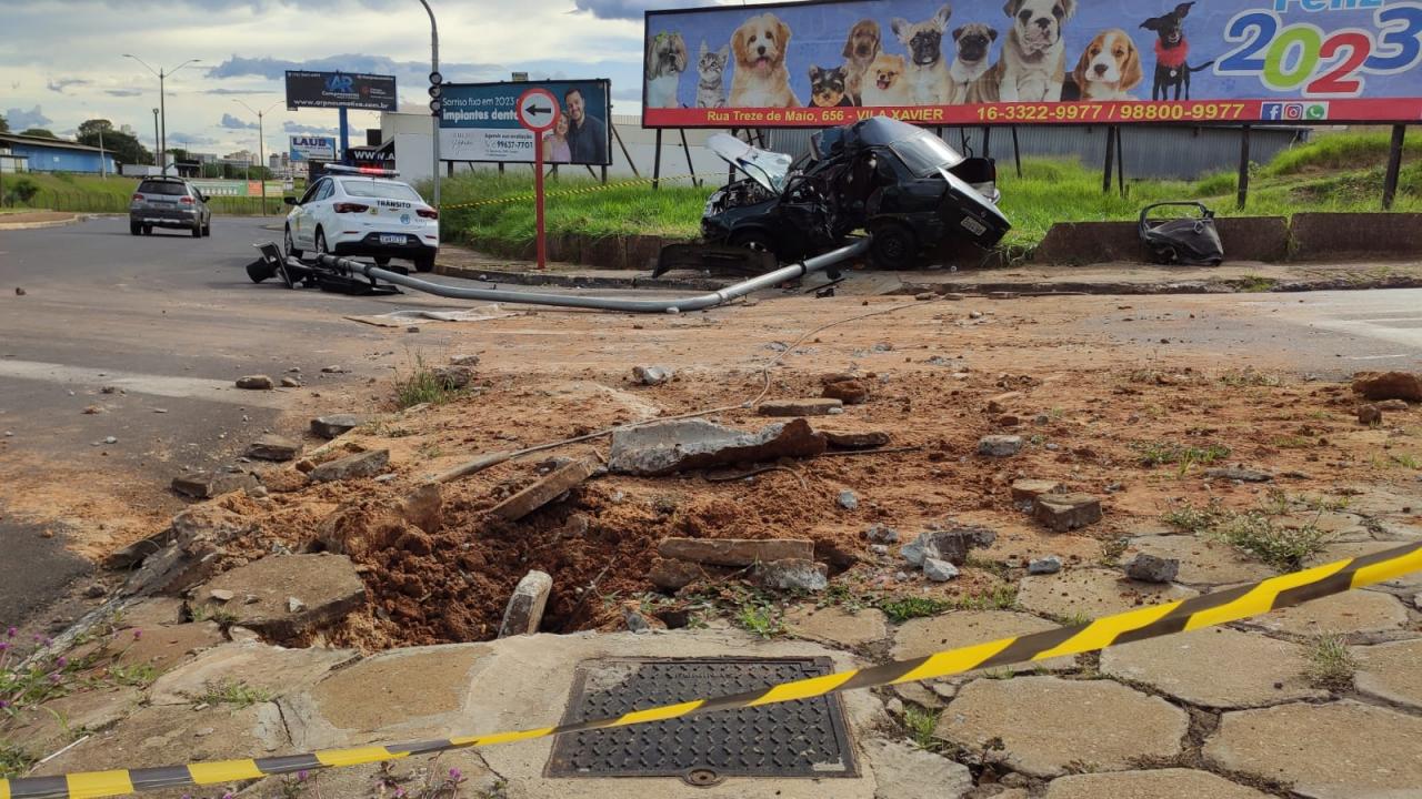 Foto 4 de 6 — Carro destruído na Expressa foi furtado e proprietária não tinha seguro