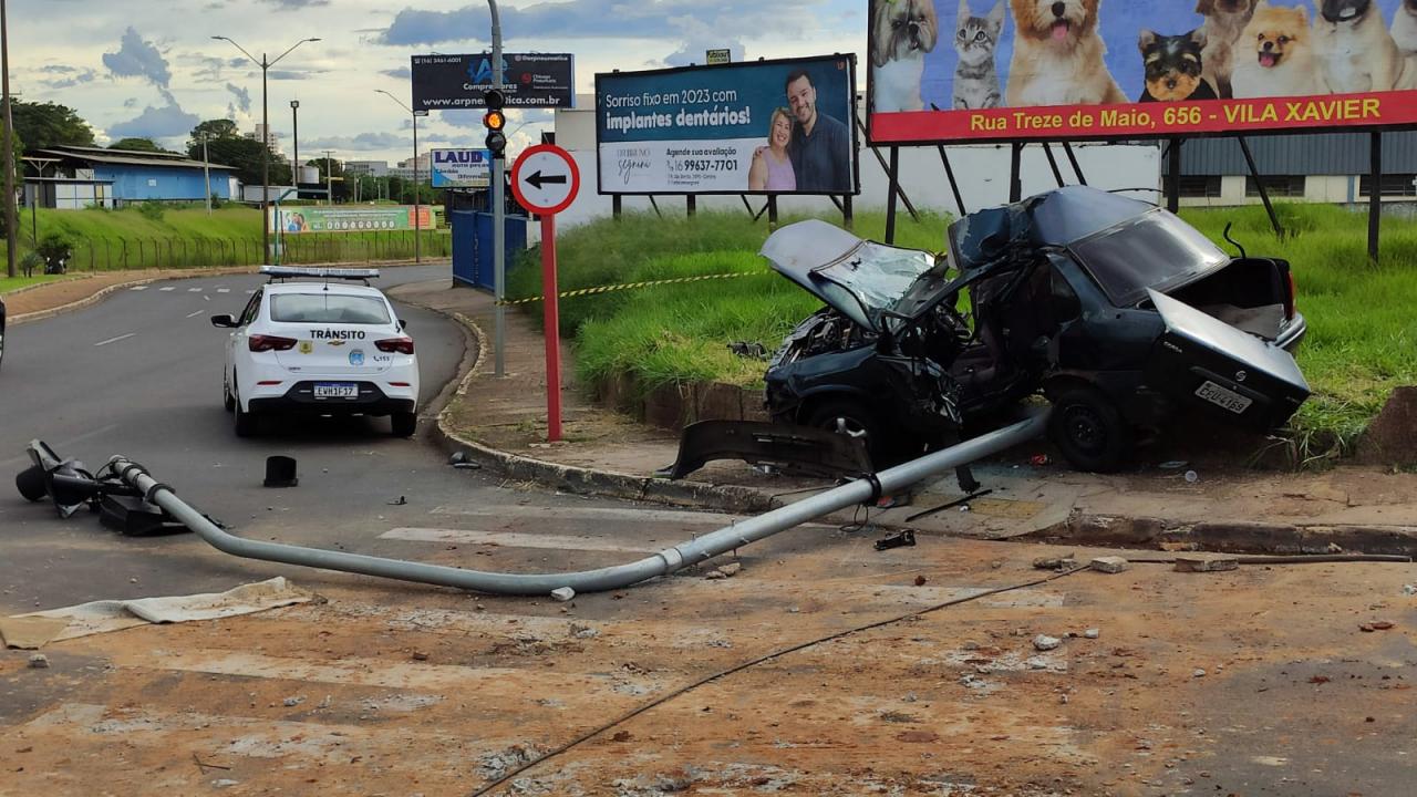 Foto 5 de 6 — Carro destruído na Expressa foi furtado e proprietária não tinha seguro