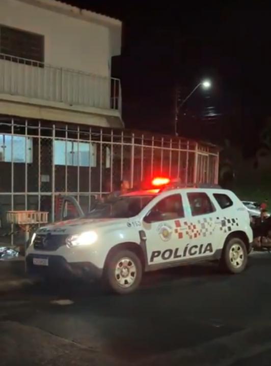Foto 3 de 4 — Jovem é espancado e morto por pelo menos 7 pessoas no Jardim Martinez em Araraquara