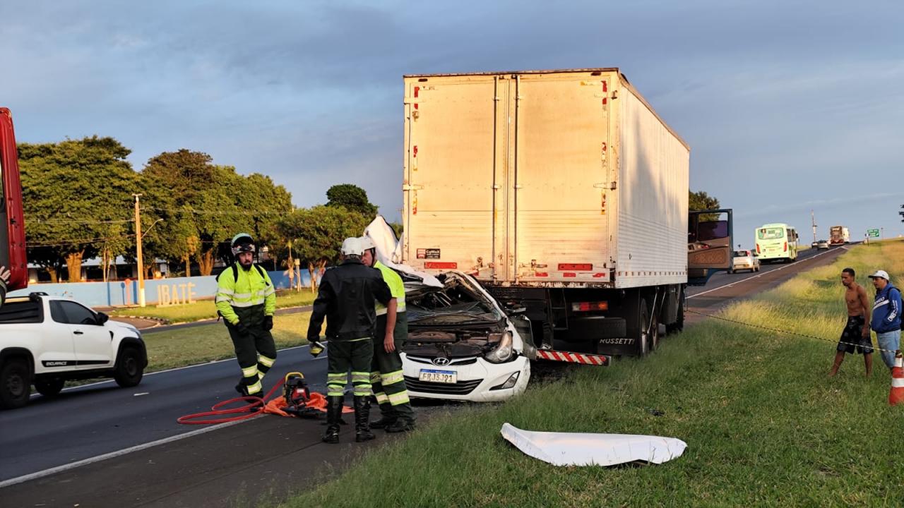 Foto 4 de 8 — Motorista morto em acidente na Washington Luís é identificado pela polícia