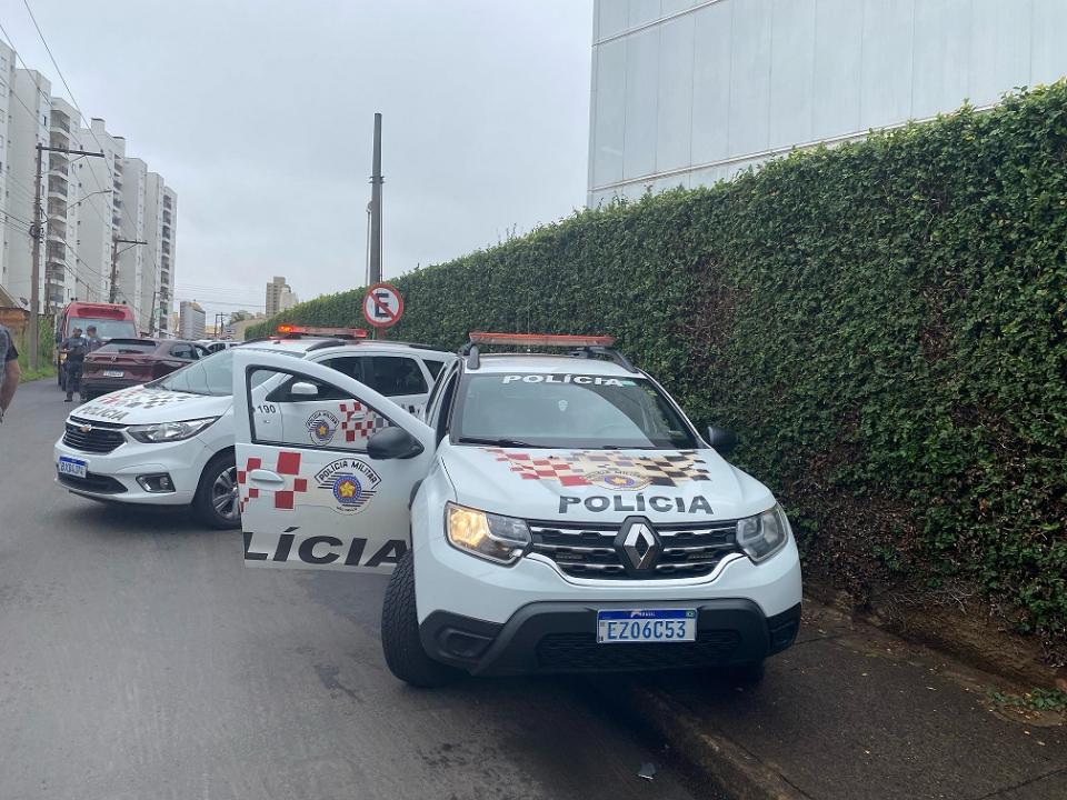 Foto 3 de 5 — Colisão de trânsito termina em briga e agressões em Araraquara; veja