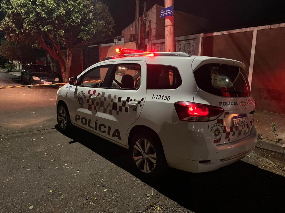 Foto 2 de 2 — Jovem é baleado após discussão no Jardim Água Branca