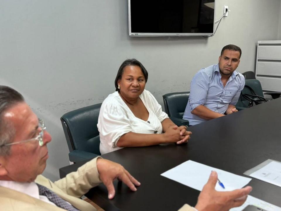 Foto 8 de 20 — Trabiju leva demandas ao deputado Carlão Pignatari na Alesp