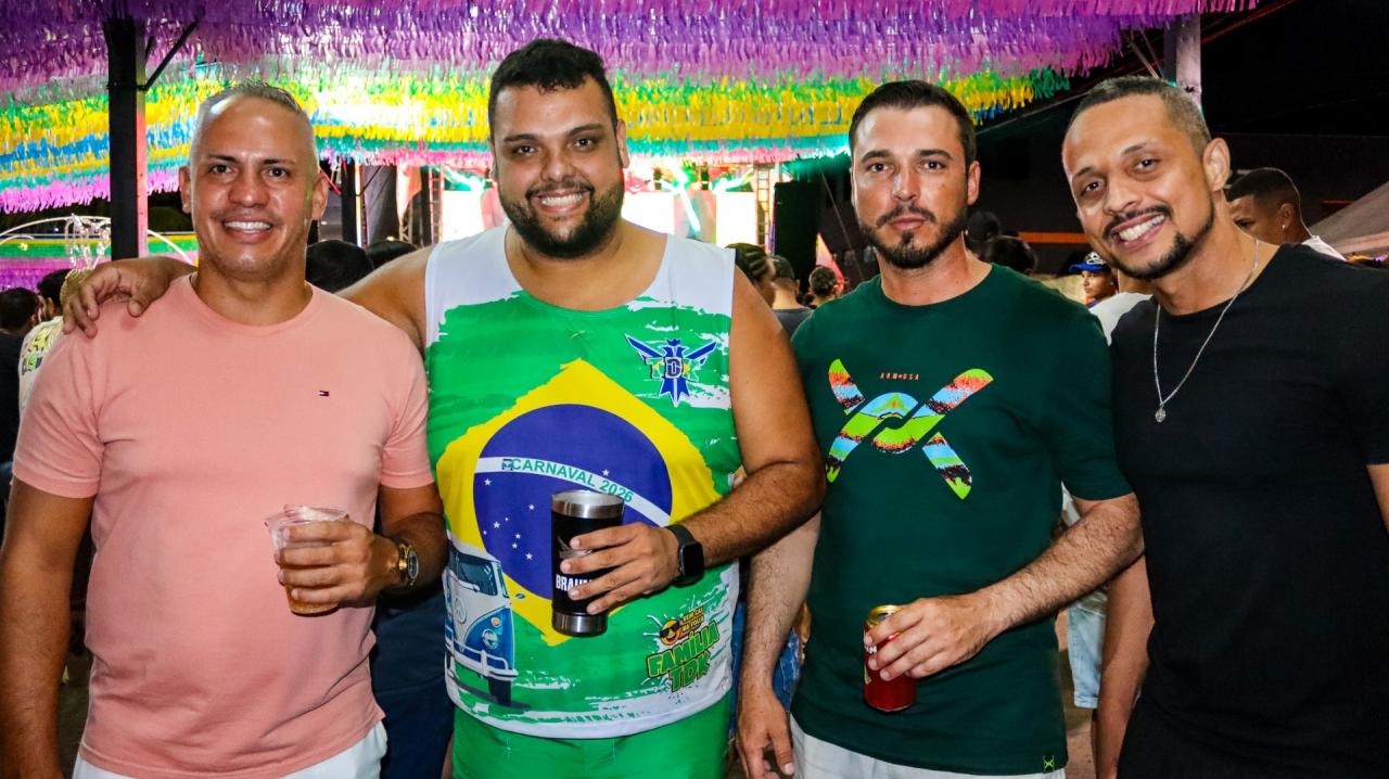 Foto 106 de 156 — Unidos do Centenário e Homem de Lata fazem festa em Trabiju; veja fotos