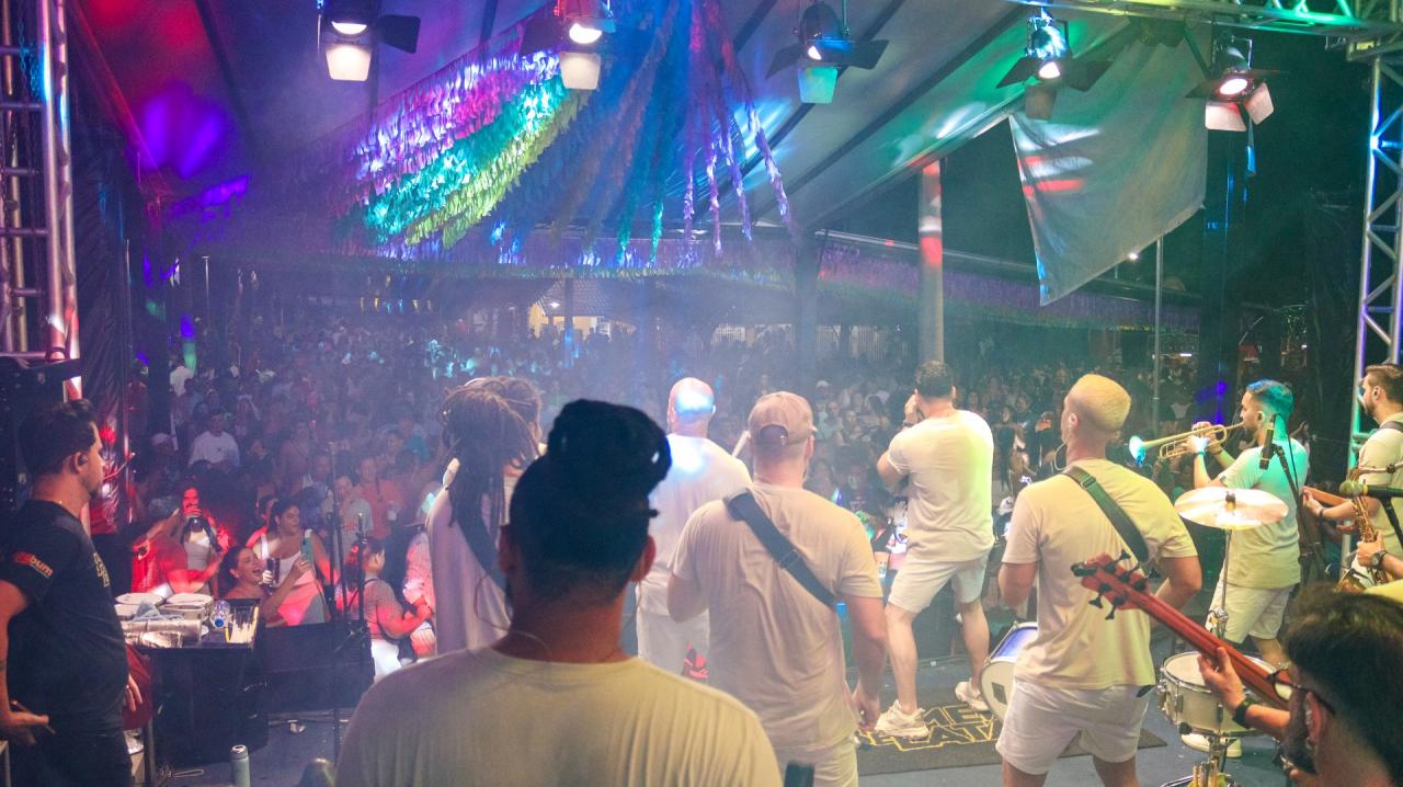Foto 129 de 156 — Unidos do Centenário e Homem de Lata fazem festa em Trabiju; veja fotos