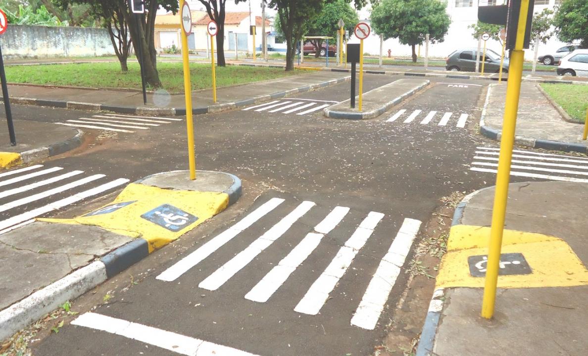 Foto 4 de 6 — Polícia Militar de Araraquara reativa base de educação de trânsito para crianças