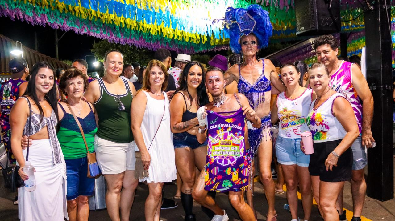 Foto 6 de 156 — Unidos do Centenário e Homem de Lata fazem festa em Trabiju; veja fotos