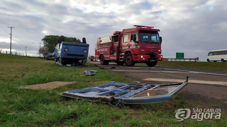 Foto 14 de 22 — Batida entre caminhão e perua deixa 10 feridos na Washigton Luís