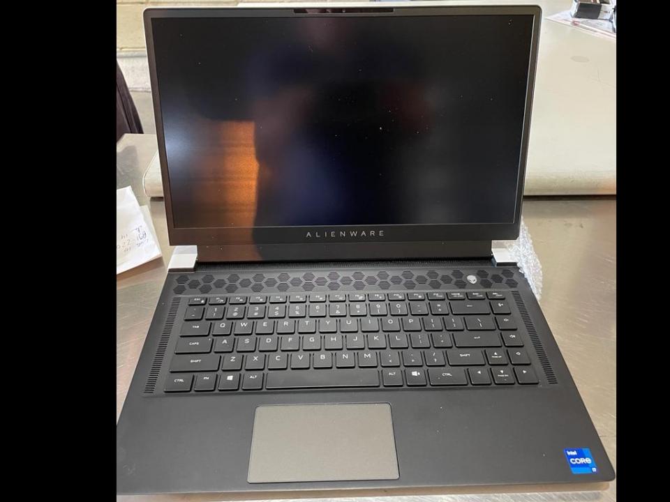 Foto 2 de 9 — Começam hoje (27) lances para leilão da Receita Federal; itens como IPad e notebook por R$ 1 mil