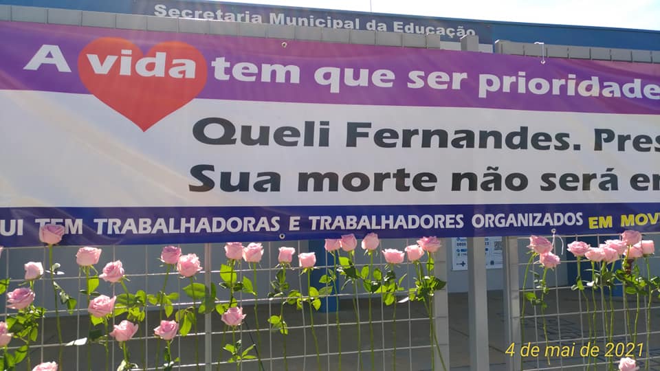 Foto 9 de 14 — Amigos homenageiam servidora vítima da Covid-19 em Araraquara
