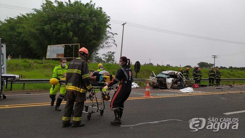 Foto 9 de 13 — Colisão frontal na SP-318 deixa 4 mortos na região