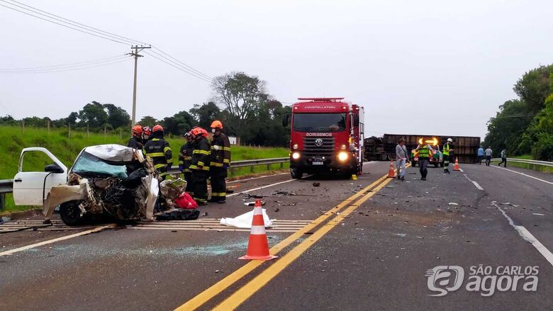 Foto 8 de 13 — Colisão frontal na SP-318 deixa 4 mortos na região