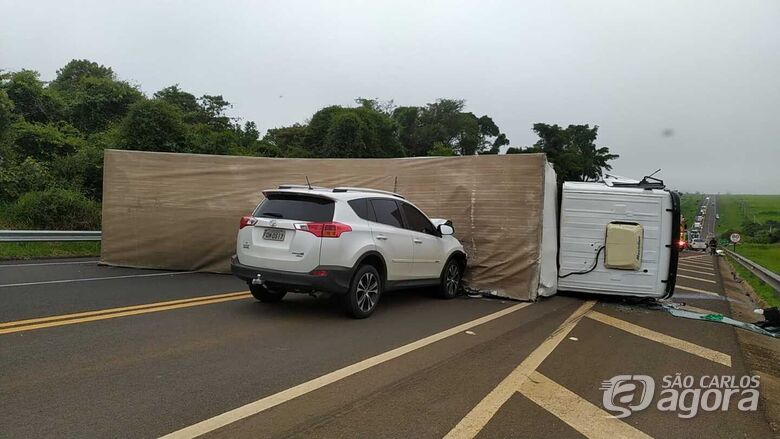 Foto 12 de 13 — Colisão frontal na SP-318 deixa 4 mortos na região