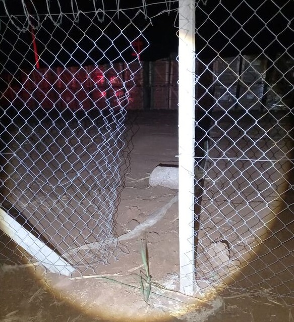 Foto 3 de 4 — Criminosos invadem empresa na região; guardas municipais são recebidos a tiros pelo bando