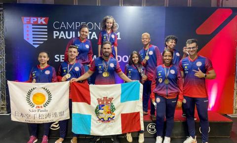Atletas de Trabiju fecham o ano com medalhas no Paulista de karatê 